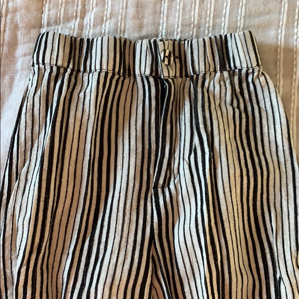 Brandy Melville high rise Tilden Capri